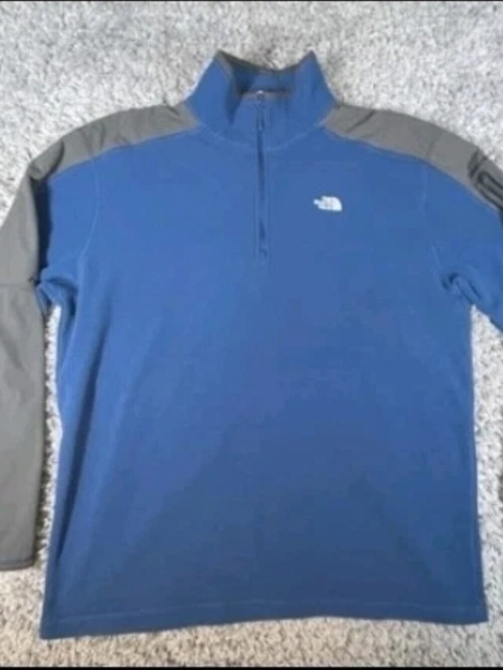 The North Face Men's Blue and Grey Half-Zip Pullover Fleece